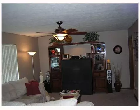 2100 Willow, Springfield, OH 45502 photo 3
