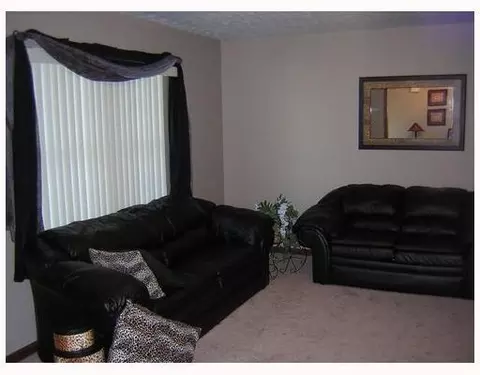 2100 Willow, Springfield, OH 45502 photo 2