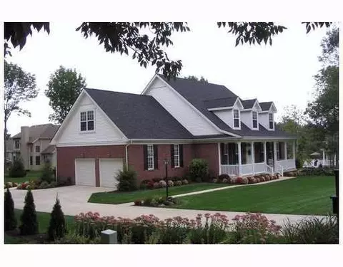 1232 Greenoak Ct, Springfield, OH 45503 photo 1