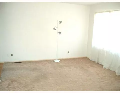 623 Hazelbrook, Springfield, OH 45506 photo 3