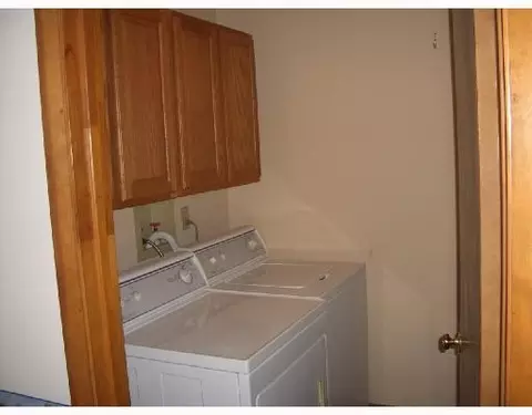 735 Snowhill Blvd, Springfield, OH 45504 photo 9