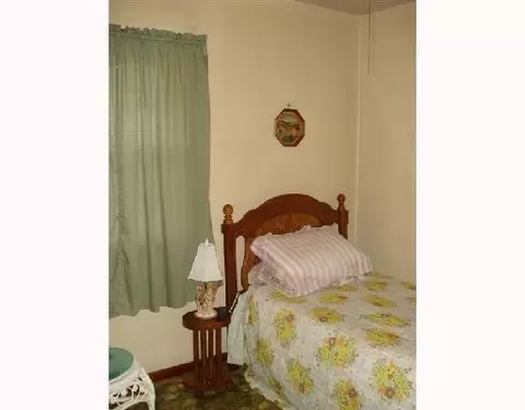 143 W John St, Springfield, OH 45506 photo 9