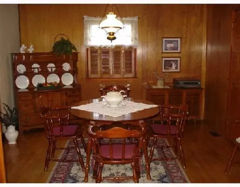 143 W John St, Springfield, OH 45506 photo 3