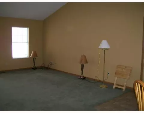 1720 Pinehurst Dr #1720, Springfield, OH 45502 photo 3