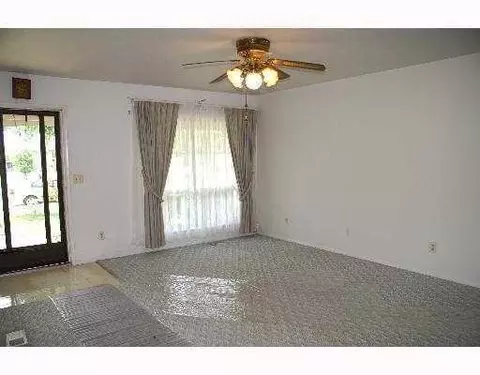 3324 Vineyard, Springfield, OH 45503 photo 2