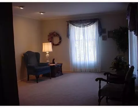 311 E Pinehurst, Sidney, OH 45365 photo 2