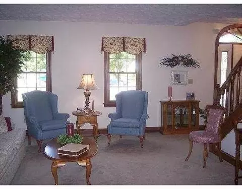 1354 Ryan Ct, Springfield, OH 45503 photo 2
