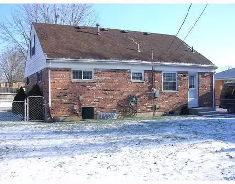 1301 Montego Dr, Springfield, OH 45503 photo 2