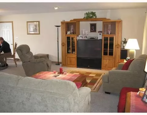 2458 Shrine, Springfield, OH 45502 photo 3