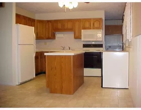 1540 Hyannis Dr, Springfield, OH 45503 photo 3