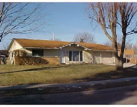 1540 Hyannis Dr, Springfield, OH 45503 photo 1