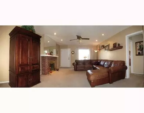 2421 Shawnee Blvd, Springfield, OH 45504 photo 2