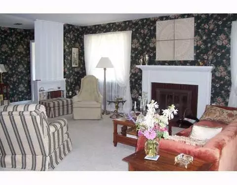 2343 Shawnee Blvd, Springfield, OH 45504 photo 2