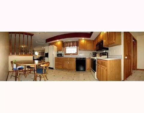 1104 Kingsgate Rd, Springfield, OH 45503 photo 4