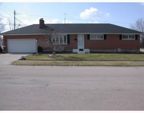 1605 Erika Dr, Springfield, OH 45503 photo 1