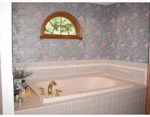 1390 Maple Leaf, Sidney, OH 45365 photo 7