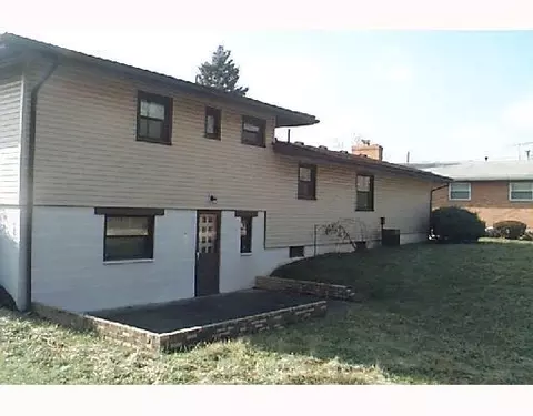 518 Warren Dr, Springfield, OH 45503 photo 2