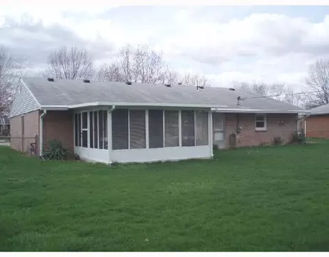 1071 Maplecrest, Troy, OH 45373 photo 3