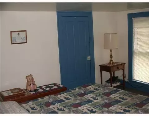 2724 N Limestone St, Springfield, OH 45503 photo 9