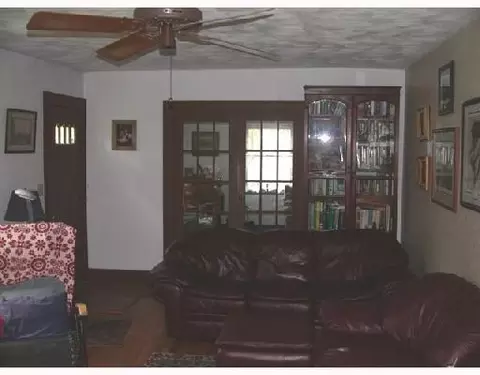 2724 N Limestone St, Springfield, OH 45503 photo 3