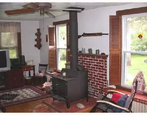2724 N Limestone St, Springfield, OH 45503 photo 2
