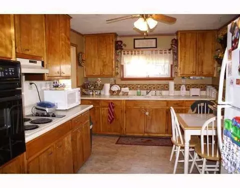 6140 Prairie, Springfield, OH 45502 photo 3