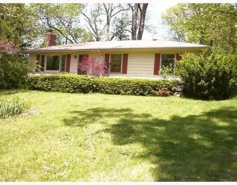 3062 Woods Dr, Springfield, OH 45506 photo 1