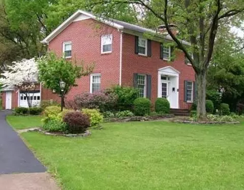 810 Tanglewood Dr, Springfield, OH 45504 photo 2