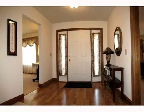 345 Vale Rd, Springfield, OH 45504 photo 2