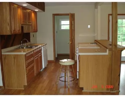 7401 Grayson Dr, Springfield, OH 45502 photo 2