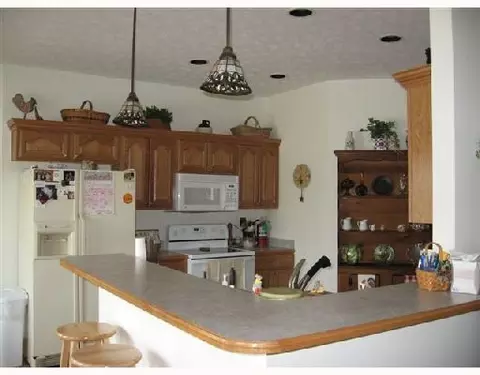 1314 Willow Chase Cir, Springfield, OH 45503 photo 4