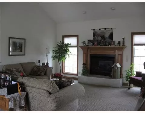 1314 Willow Chase Cir, Springfield, OH 45503 photo 3