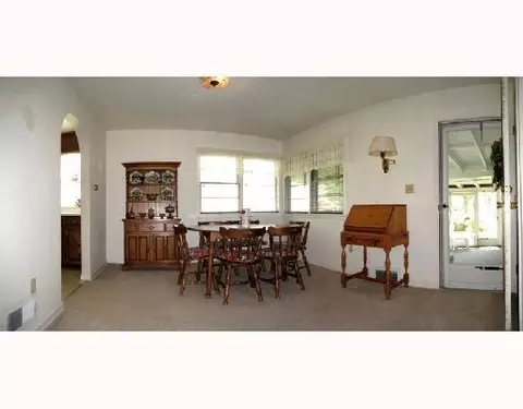 61 Hedgely Rd, Springfield, OH 45506 photo 4