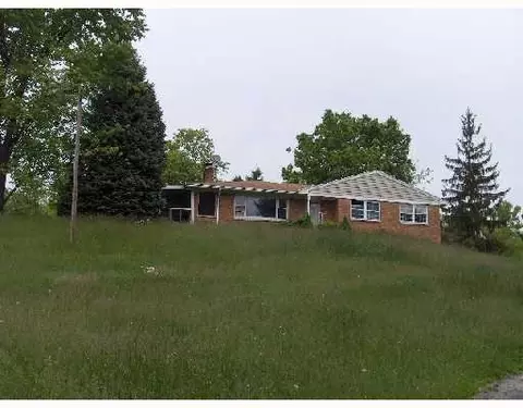 2120 Snyder Domer Rd, Springfield, OH 45502 photo 1