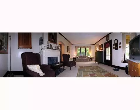 2754 N Limestone St, Springfield, OH 45503 photo 3