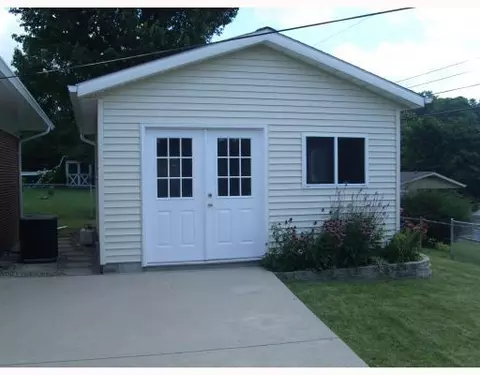 737 Village, Springfield, OH 45504 photo 9
