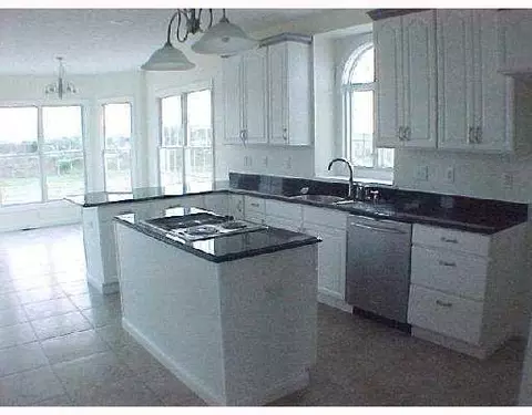 4685 Sullivan Rd, Springfield, OH 45502 photo 2