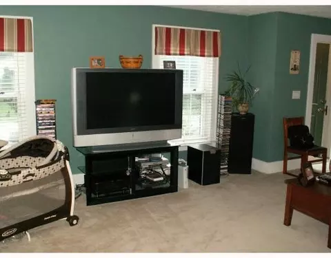 2113 Maiden Ln, Springfield, OH 45504 photo 3