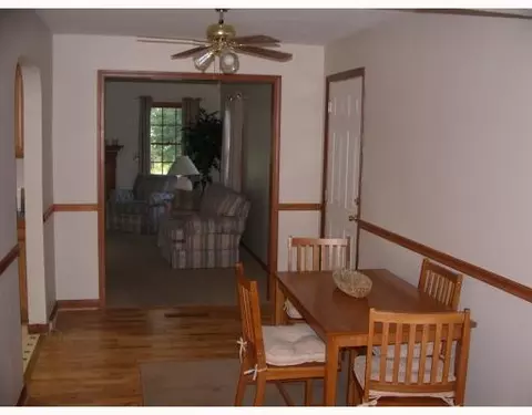 2850 Anita Dr, Springfield, OH 45504 photo 4