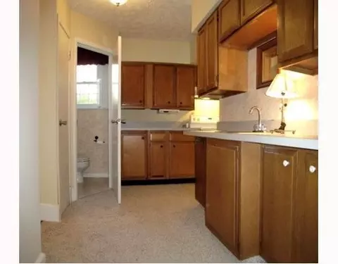 642 W Second St, Springfield, OH 45504 photo 6