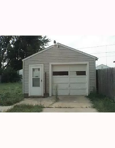 911 Mavor St, Springfield, OH 45505 photo 2