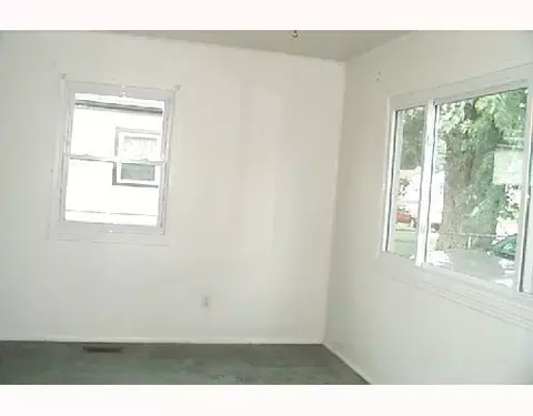 911 Mavor St, Springfield, OH 45505 photo 3