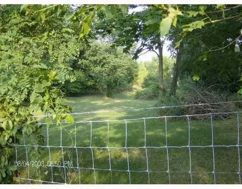 3720 Moorefield Rd, Springfield, OH 45502 photo 3