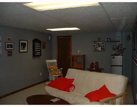 2868 Meadowgate Dr, Springfield, OH 45502 photo 7