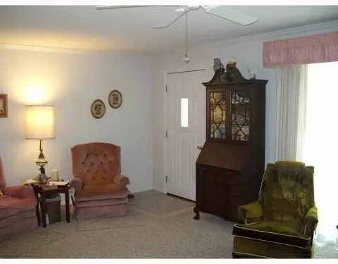 654 Maple St, Celina, OH 45822 photo 4