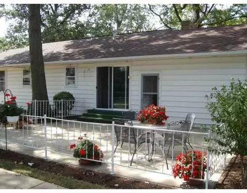 654 Maple St, Celina, OH 45822 photo 2