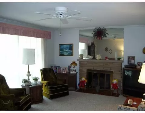 654 Maple St, Celina, OH 45822 photo 3