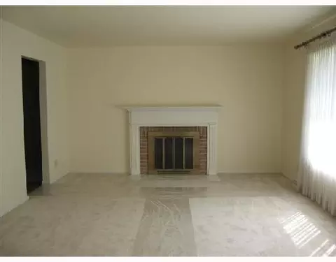 2909 Wellsford Ln, Springfield, OH 45503 photo 2