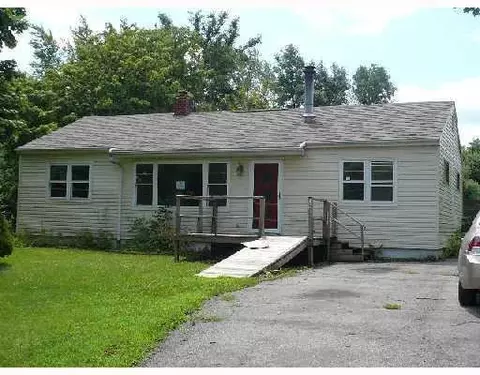 1526 Uplands Dr, Springfield, OH 45506 photo 1