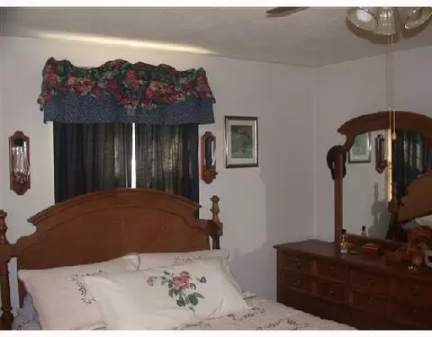 2135 E Home Rd, Springfield, OH 45503 photo 8